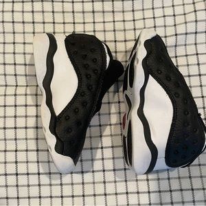 Jordan 13 Retro Baby & Toddler 8C
Black White Basketball Shoes 414581-061